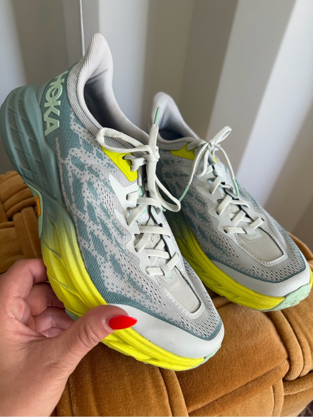 HOKA Speedgoat 5 Women’s Trail Running Shoes – Size 9